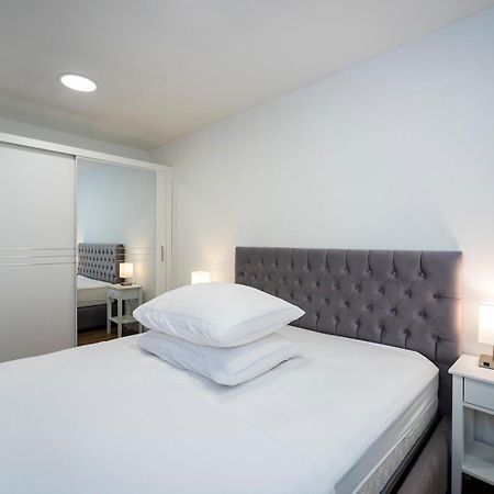 M&M Pelivan Apartments Solin Eksteriør billede