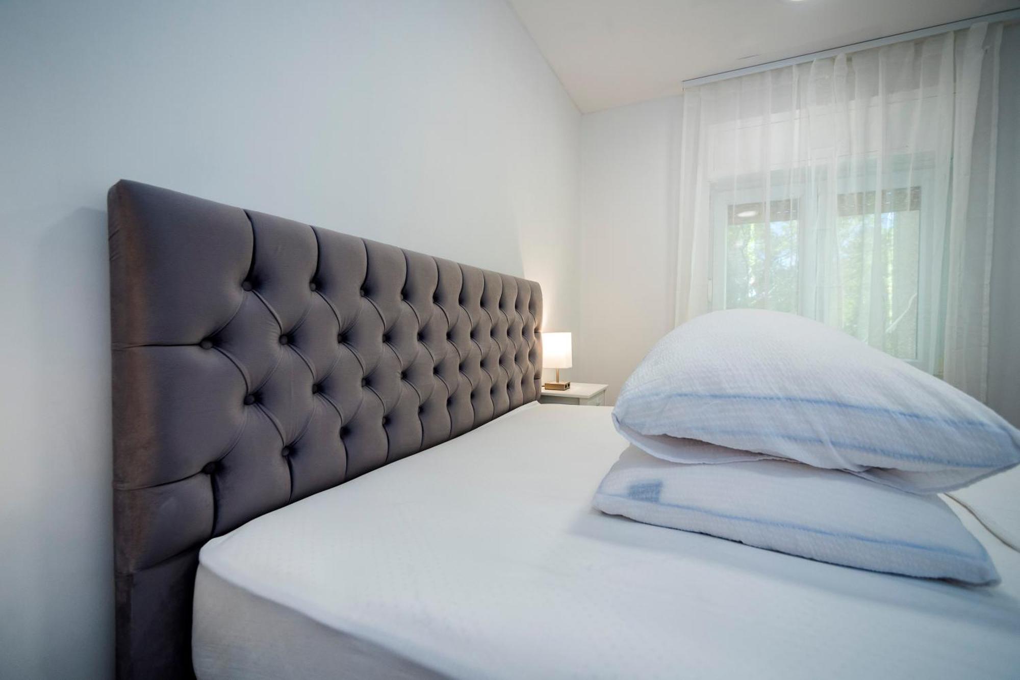 M&M Pelivan Apartments Solin Eksteriør billede