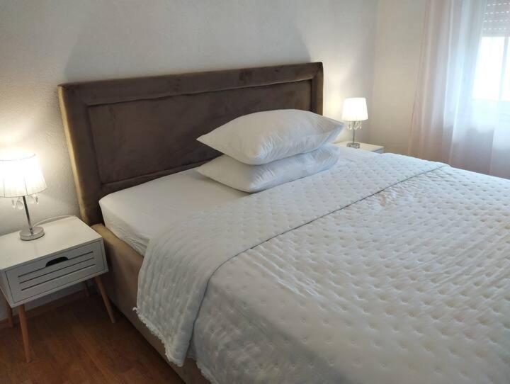 M&M Pelivan Apartments Solin Eksteriør billede
